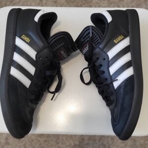 Adidas Sambas